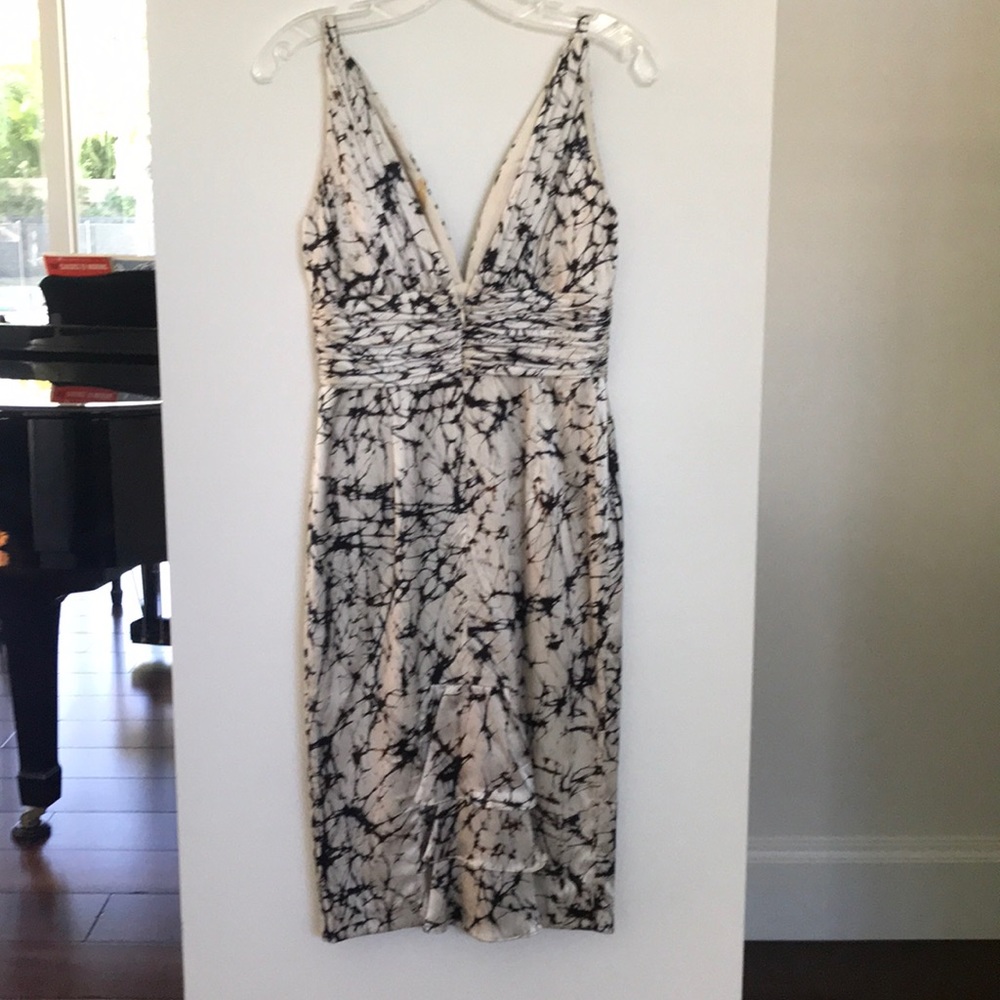 Host Pick😊Dina Bar-El cocktail dress